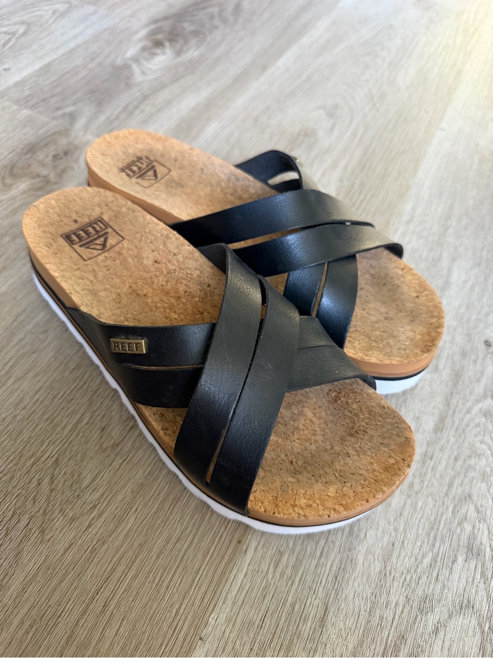 Reef Cushion Bloom Hi Black Multi Strap Crisscross Platform Sandals Women's 8